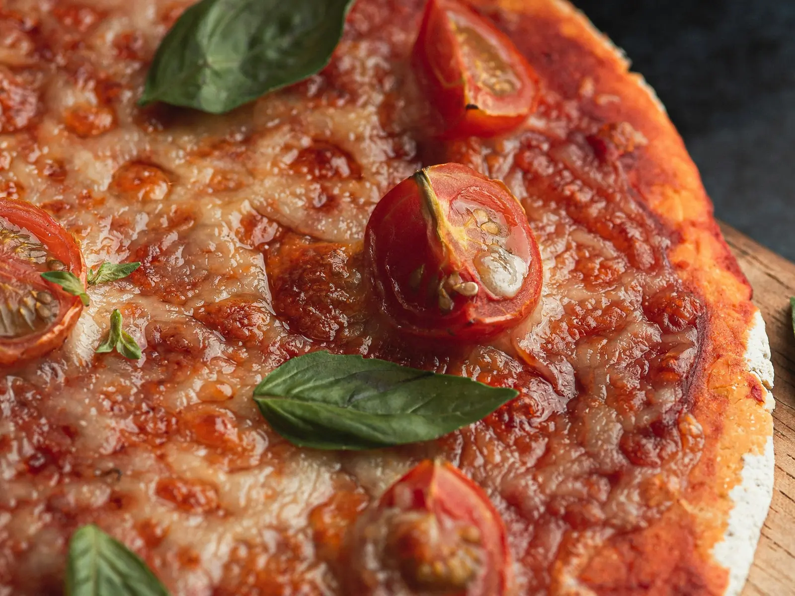 Representative Margherita pizza with fresh basil